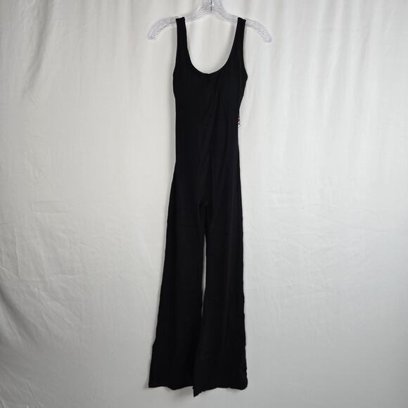 Vertvie Sleeveless Flare Jumsuit Women's XS Black Backless Bodycon Seamless NWT - Picture 2 of 16